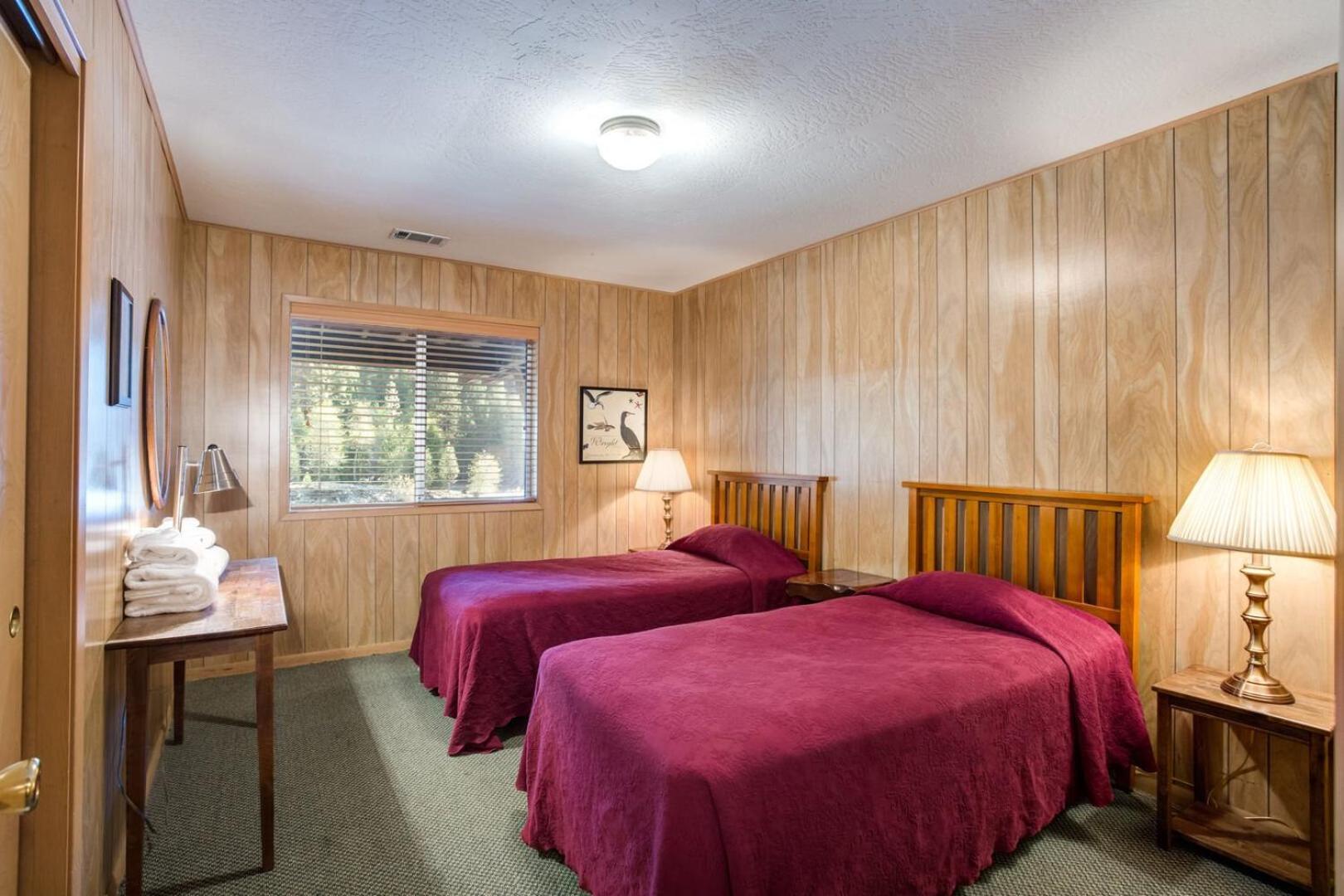 Yosemite's Riverfront Retreat * Wawona