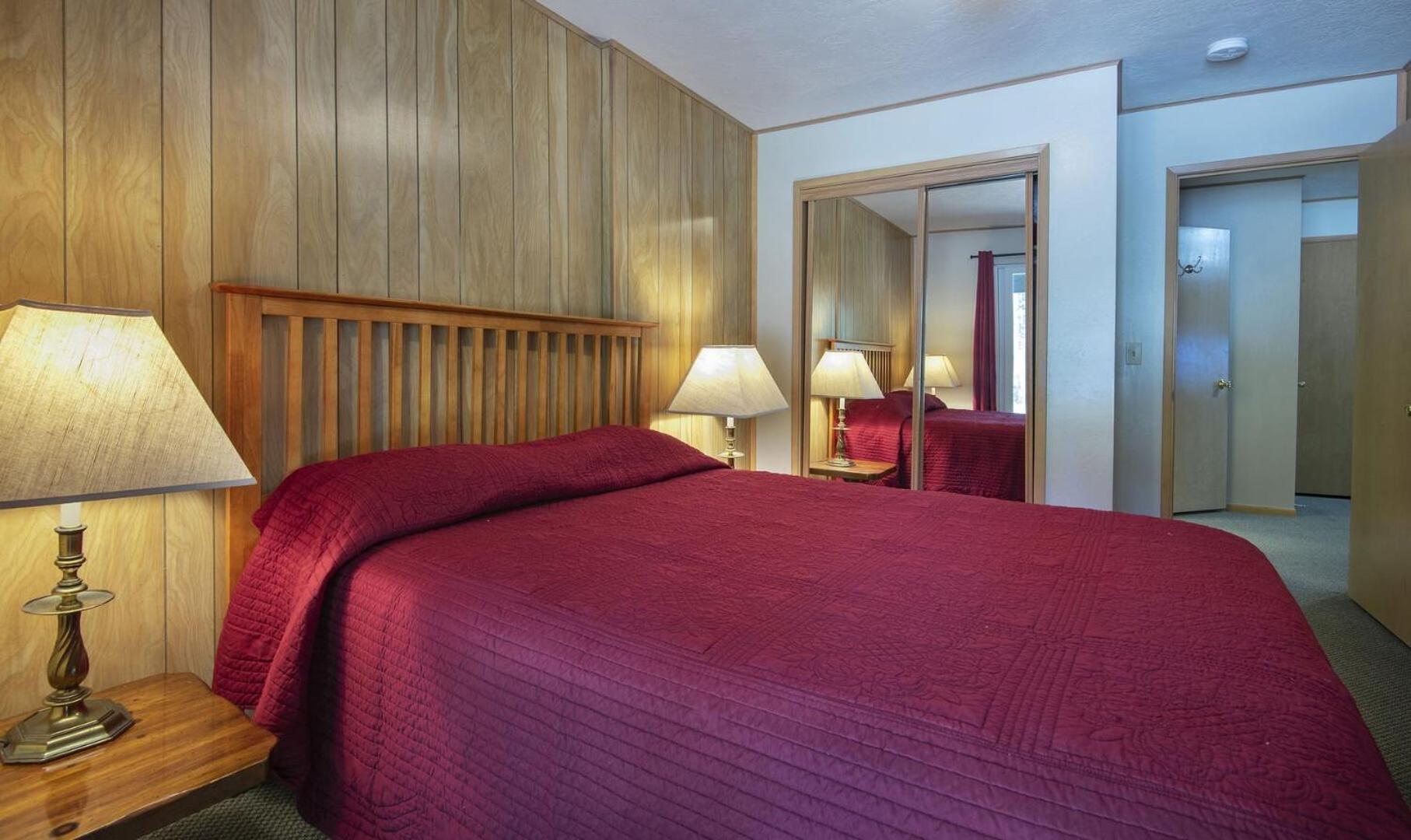 Yosemite's Riverfront Retreat Holiday home Wawona