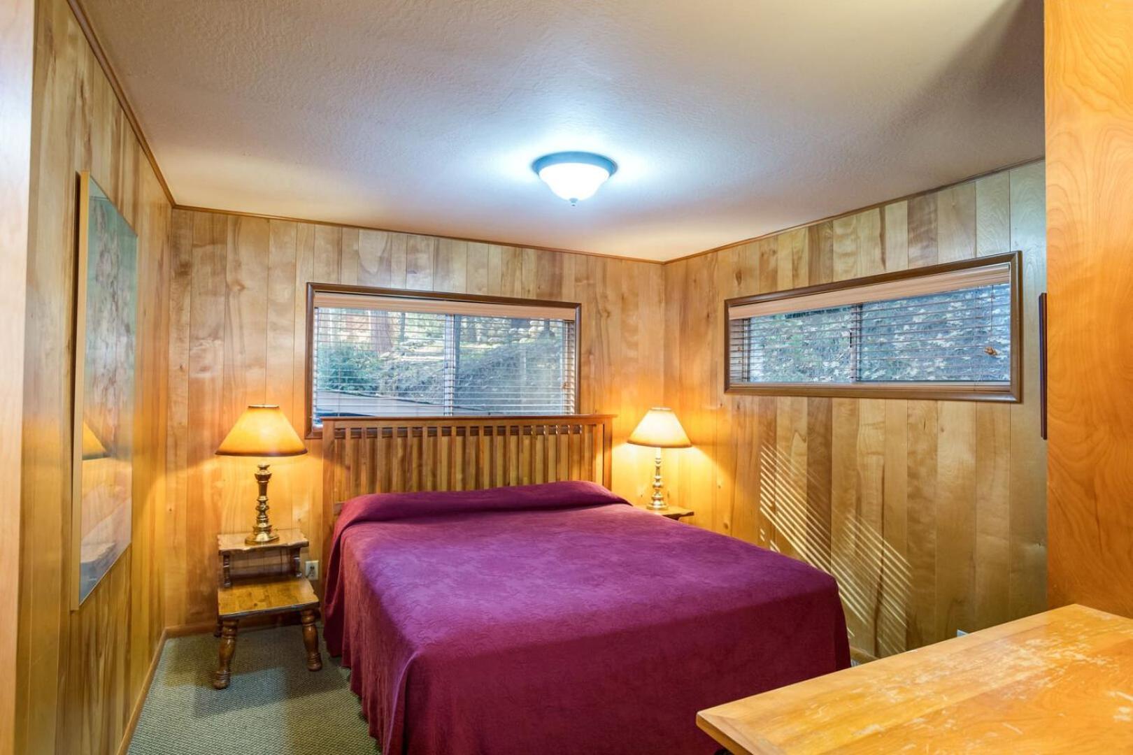 Yosemite's Riverfront Retreat * Wawona