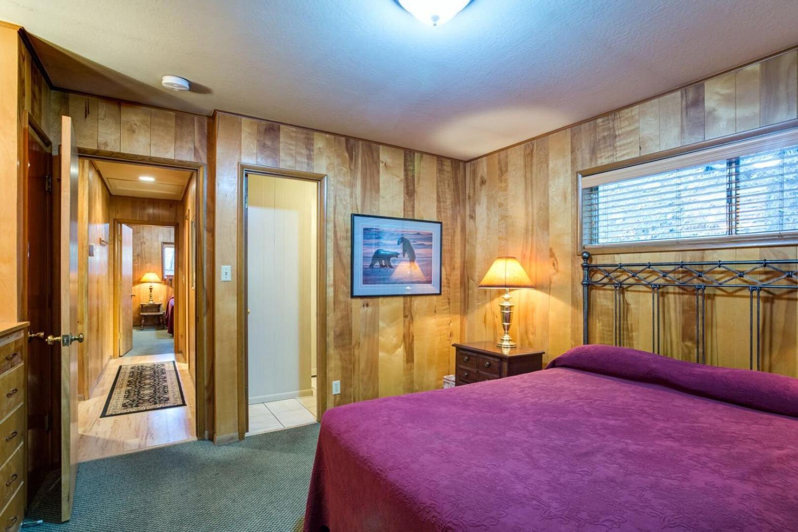 Yosemite's Riverfront Retreat *